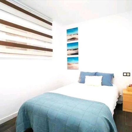 Stylish & Fully Furnished 3 Bedrooms Flat -4 Min Walk To Beautiful Beach Alicante Exterior photo