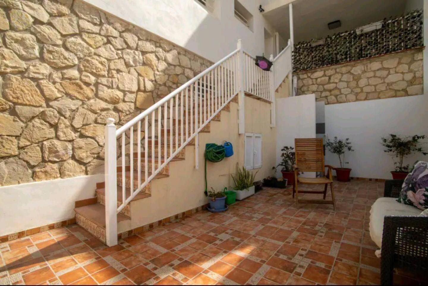 Stylish & Fully Furnished 3 Bedrooms Flat -4 Min Walk To Beautiful Beach Alicante Exterior photo